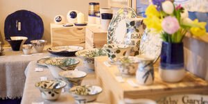 Image of a decorated pottery shop.