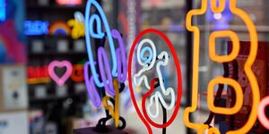 Image of a spaceship neon light.