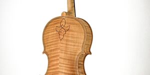 Image of a wooden violin.