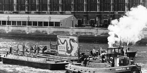 Peoples' Armada outside Parliament - Docklands