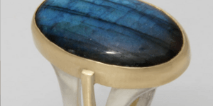 Alan Vallis Pevsner style ring