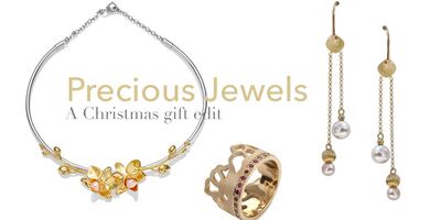 Image of a range of different gold jewellery.