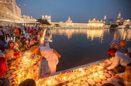 The Golden Temple on Diwali (Amritsar, Punjab – India)